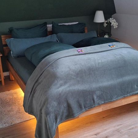 Ferienwohnung Storchennuest Aurich Esterno foto